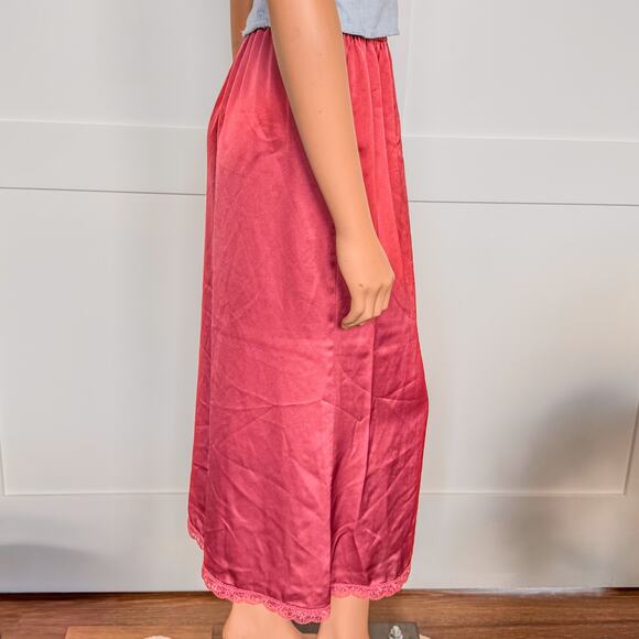 NWT-Francesca’s Bernice Fitted Pink Satin Lace Trim Slit Midi Skirt, X-Small - Picture 5 of 12